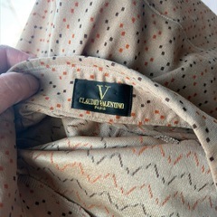 ヴァレンチノのシャツの画像