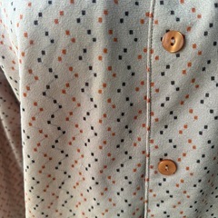 ヴァレンチノのシャツの画像