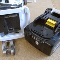 マキタ TD136D【軸ブレ】充電式インパクトドライバ 14.4V 3.0Ah付き 札幌市北区屯田の画像