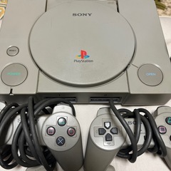 お取引中SONY PlayStation 本体 コントローラー2台付きの画像