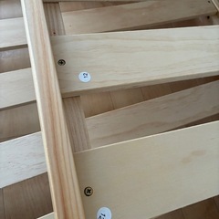 シングル　ベッドフレーム　木製の画像