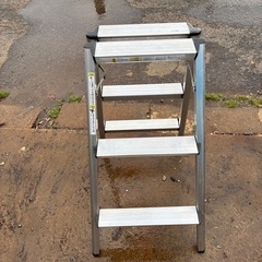 格安！早い者勝ち！3段踏台の画像