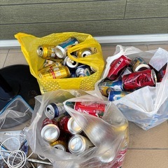 ハンドスプレースタンド、空缶、金物の画像