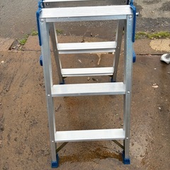 格安！早い者勝ち！3段はしご兼用脚立　アルインコの画像