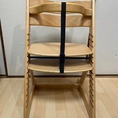 ベビーチェア ハイチェア 安全ベルト付きの画像