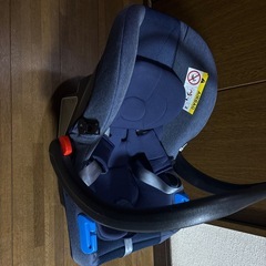 新生児から使えるチャイルドシート商談中の画像