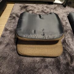 折り畳み座椅子の画像