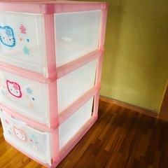 キティ　スケーター　おもちゃ　衣装ケース　の画像
