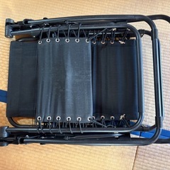 折りたたみ椅子の画像