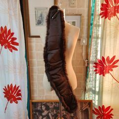 ＆愛らしくも豪華にも纏える上質フォックスファー、いかがでしょうか？の画像