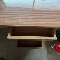 レトロな学習机の画像