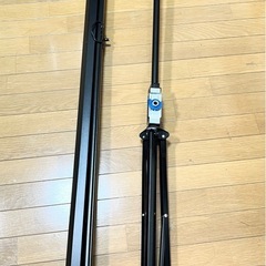 イーサプライ プロジェクタースクリーン 100インチの画像