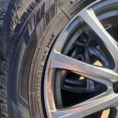 215/60R17スタッドレスタイヤの画像