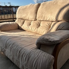 貰ってください 
3人がけソファの画像