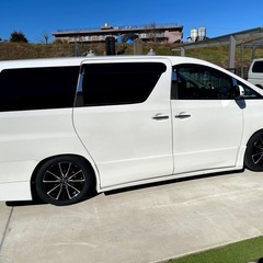 18インチ 235/50R18 スタッドレス　アルファードなどにの画像