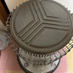 トヨトミ 石油ストーブ KS-67H(W) 対流型 ホワイト 17〜24畳の画像