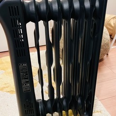  アイリスオーヤマ ウェーブ型オイルヒーター IWHD-1208M-Bの画像