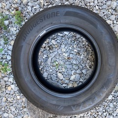 ブリヂストン 極上中古タイヤ 215/65R16の画像