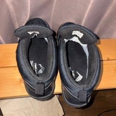 レイキャビク氷雪耐滑防水シューズ　ワークマン　シューズ
の画像