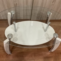 ⭐️棚付きガラスのテーブル⭐️楕円形センターテーブル　の画像