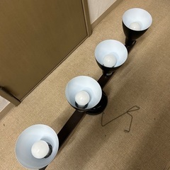 4灯　シーリングライトの画像