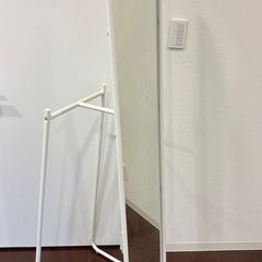 IKEA スタンドミラーの画像