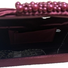 パールプリーツクラッチバッグの画像