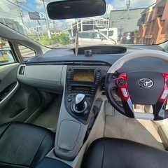 トヨタプリウス30の画像