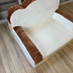 ⑥食パン1人がけソファーの画像