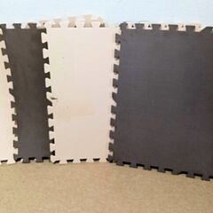 正方形62㎝　クッションジョイントマット　4枚の画像