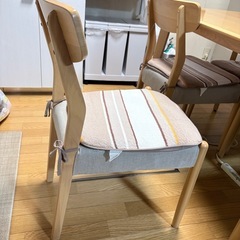 ダイニングテーブルセット（椅子4脚付き）の画像