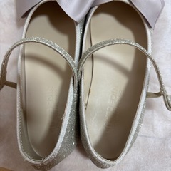 NICE CLAUP リボンカンフーシューズの画像