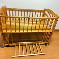 ベビーベッド　　の画像