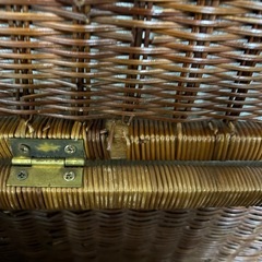 【引取限定】アンティーク籐のかご　 大きい収納ケースの画像