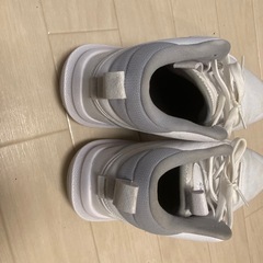 バスケットボールシューズ NOVA SURGE 3の画像