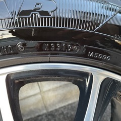 225/60R18 スタッドレスタイヤ　4本セットの画像