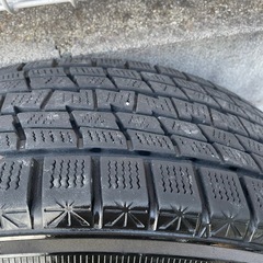 225/60R18 スタッドレスタイヤ　4本セットの画像