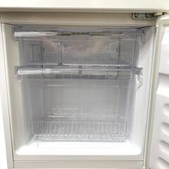 25C616_ジC U-ING ユーイング 110Lノンフロン冷凍冷蔵庫 UR-F110H 2ドア 一人暮らし 生活家電 現状品 中古の画像