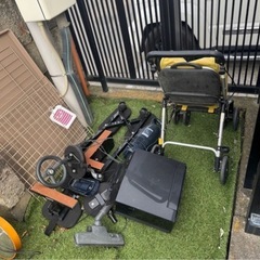 無料でお譲りします。早い者勝ち！補助シート/ベビーカーなど全10点以上の画像