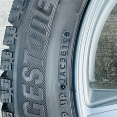 225/55R17スタッドレス　ブリヂストン PCD:100の画像
