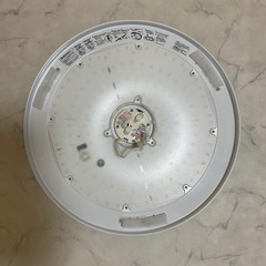 ニトリ LEDシーリングライト 電球色 8畳用 美品の画像