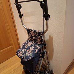 幸和製作所 テイコブ(TacaoF) シルバーカー花柄の画像