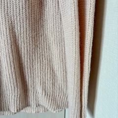 ZARA 綺麗めニット 薄ピンク M-Lの画像