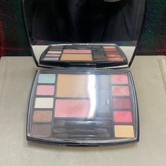 シャネル　トラベルメイクアップパレット CHANEL パレットの画像