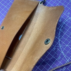 教室◆カードinレザースマホバッグ　イタチョコの画像