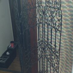 モロッコインテリアを代表する定番アイテム、アイアン製のパーティションです1個。の画像