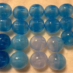 ガチャ 空カプセルの画像