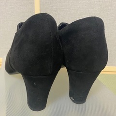 ショートブーツ黒の画像