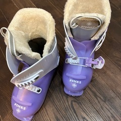 子供用スキーウェア&ブーツの画像