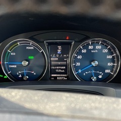 クラウンロイヤルサルーン　ハイブリッドの画像